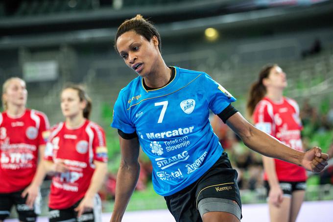 Allison Pineau je v preteklosti že branila barve Krima. | Foto: Matic Klanšek Velej/Sportida