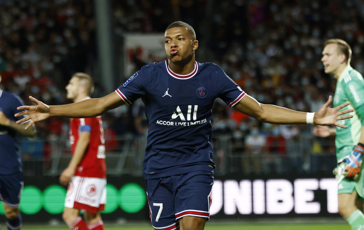 Kylian Mbappe | Kylian Mpabbe je danes v intervjuju za francosko televizijsko postajo RMC in športni dnevnik L'Equipe razkril, da je že julija zaprosil za prestop. | Foto Reuters