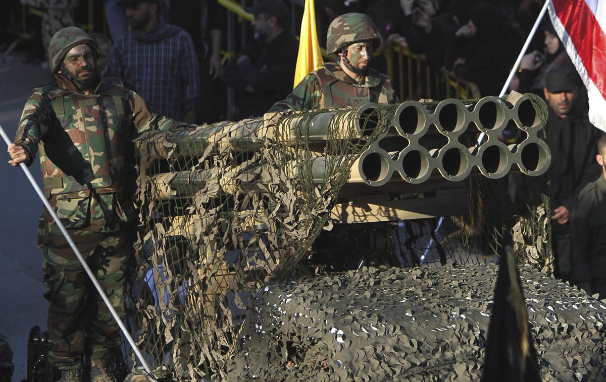 Hezbolah | Kot je sporočila izraelska vojska, je Hezbolah danes na severni in osrednji Izrael izstrelil približno 160 izstrelkov, od katerih so nekatere prestregli. | Foto Guliverimage