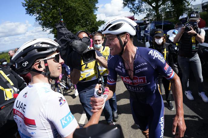 Tadej Pogačar Mathieu van der Poel | Tadej Pogačar in Primož Roglič sta tudi v drugi etapi potrdila odlično pripravljenost. | Foto Reuters