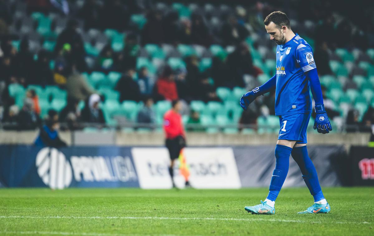 Olimpija Prtajin | Ivan Banić si je privoščil dve veliki napaki in izdatno pomagal Celju do visoke prednosti. | Foto Grega Valančič/Sportida