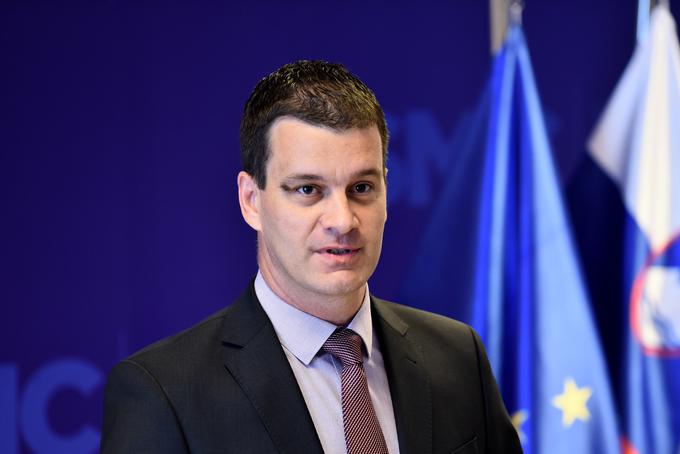 Aleksandar Kešeljević je bil štiri leta ekonomski ideolog SMC. Po včerajšnji seji sveta stranke naj bi bil njegov vpliv na ključne strateške odločitve stranke manjši. | Foto: STA ,