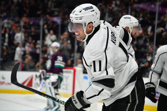 Anže Kopitar se bo v noči na nedeljo pomeril proti Edmontonu. | Foto: Reuters