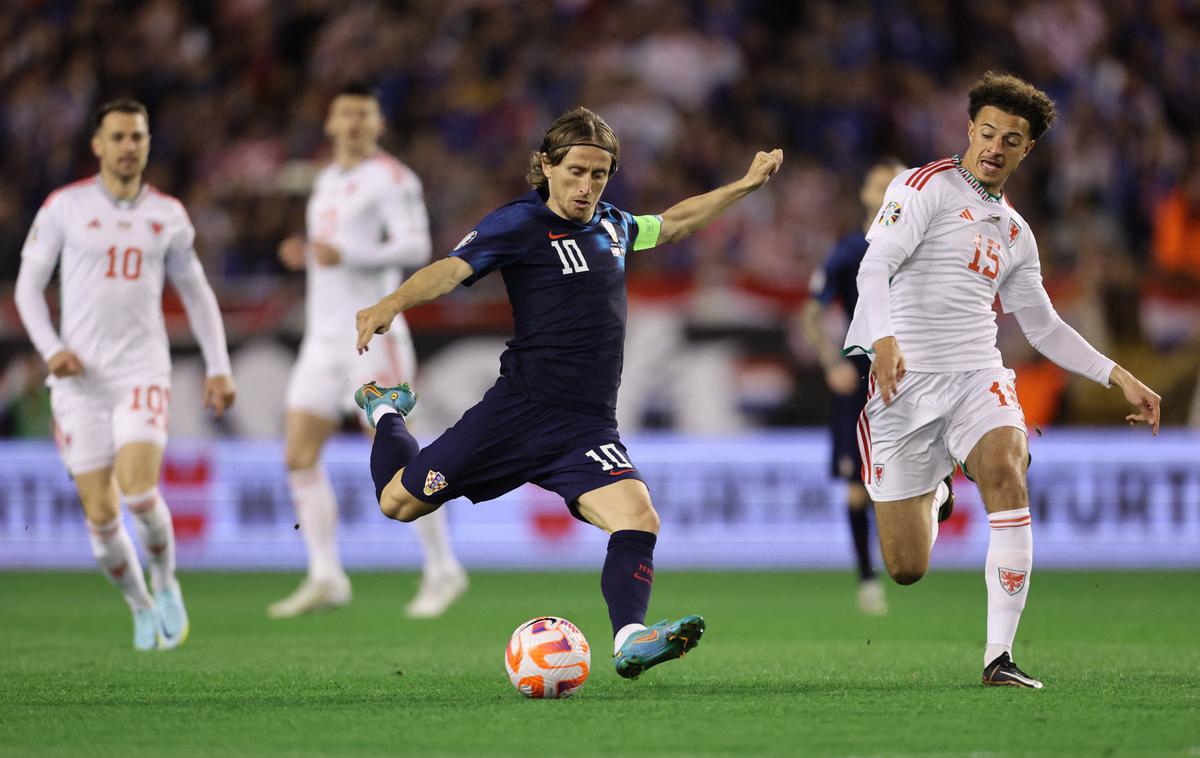 Luka Modrić, Hrvaška - Wales | Luka Modrić in druščina sta z 1:1 remizirala z Walesom. | Foto Reuters