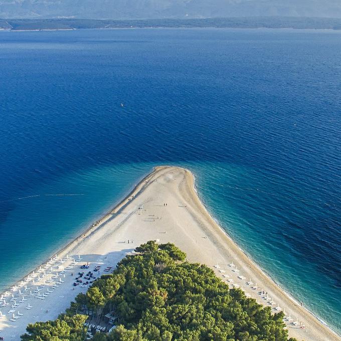 Let iz Zagreba na otok Brač že od 53 evrov naprej | Foto: Croatia Airlines