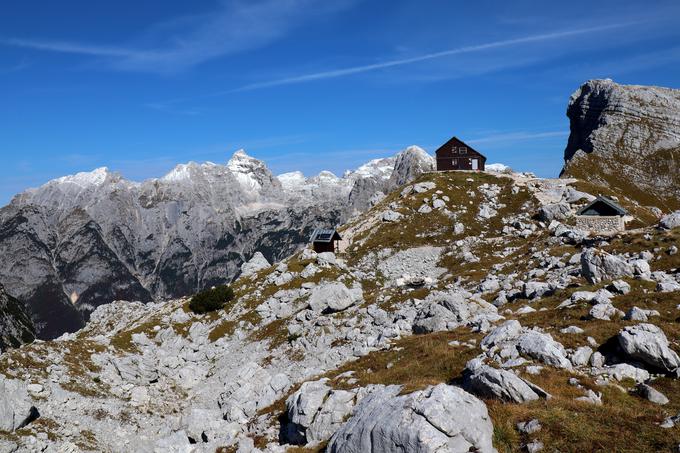 Zadnji koraki do Zasavske koče na Prehodavcih z razgledom za desetko. | Foto: Matej Podgoršek