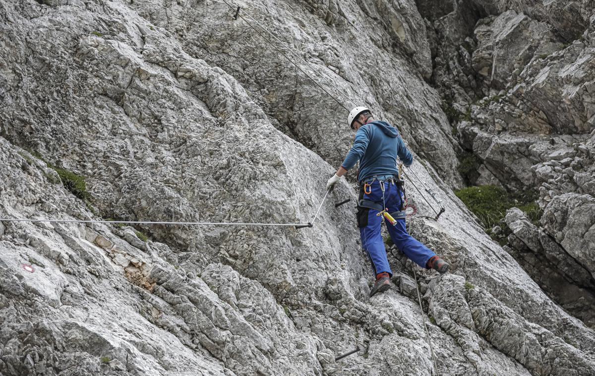 Bambergova pot | Do 21. junija lahko v okviru akcije Naj planinska pot glasujete za eno od osmih predlaganih planinskih poti, potrebnih vzdrževalnih posegov. Zmagovalka akcije bo prejela sredstva za obnovo. Lani so na ta račun obnovili zahtevno planinsko pot čez Plemenice na Triglav. | Foto Mediaspeed