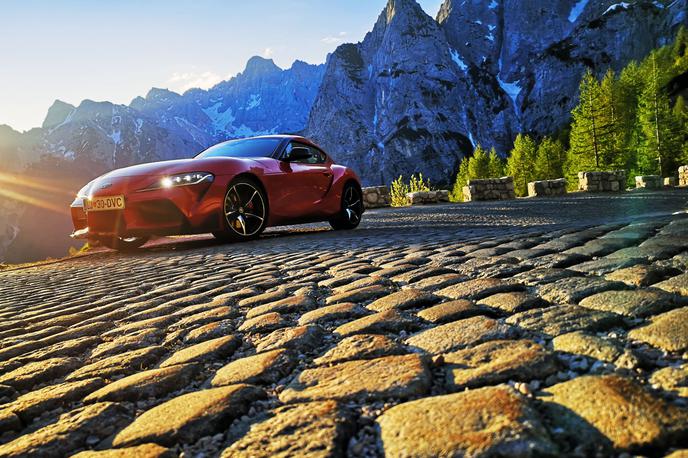 Toyota supra | Toyota supra zgodaj zjutraj na cesti proti Vršiču. | Foto Gregor Pavšič