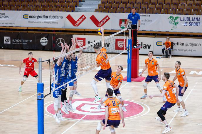 ACH Volley : i-vent Maribor | Za finalno vstopnico srednjeevropskega prvenstva se bosta v sredo pomerila favorizirani ACH Volley in i-vent Maribor. Finale in tekma za tretje mesto bosta v četrtek. | Foto Aleš Fevžer