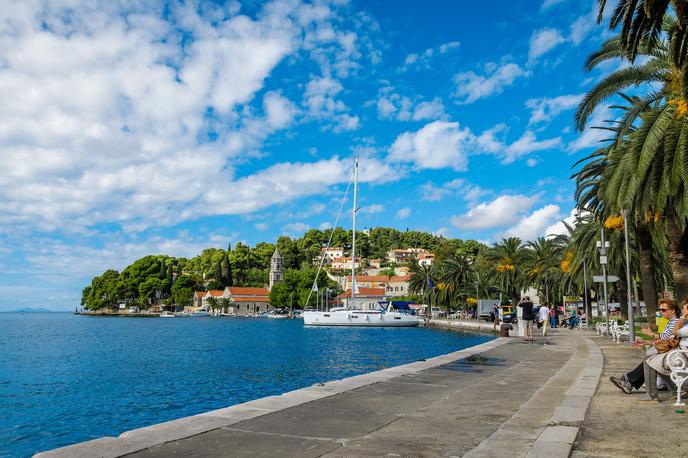 Cavtat, Hrvaška | Pomanjkanje delovne sile je na Hrvaškem posebej pereče v turizmu, gostinstvu, gradbeništvu in kmetijstvu.  | Foto Pixabay