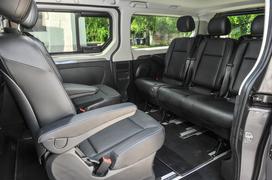 Opel vivaro touring