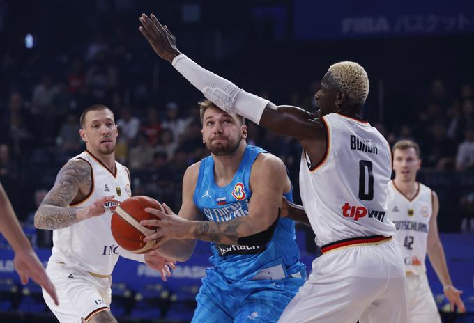 Luka Dončić je na srečanju proti Nemčiji odigral 30 minut. Prispeval je 23 točk, 6 skokov in 6 asistenc. | Foto: Reuters