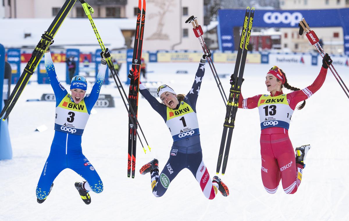 Anamarija Lampič | Anamarija Lampič je v Davosu stopila na oder za zmagovalke. | Foto Gian Ehrenzeller)/Keystone via AP, Guliverimage