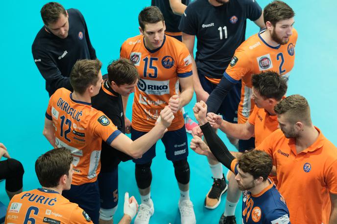 ACH Volley | ACH Volley je srečanje v Novem Urengoju odlično odprl, nato pa so domači pokazali zobe. | Foto CEV