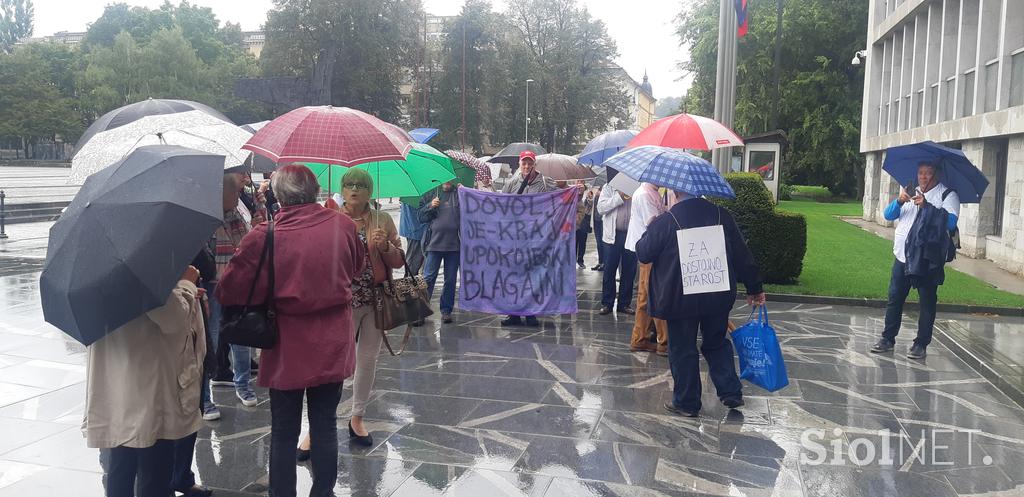 Protest upokojencev