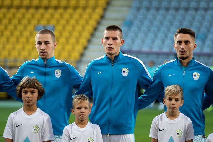 Žan Zaletel, David Zec in Matija Rom pred dvobojem z Anglijo v Ljudskem vrtu | Foto: Blaž Weindorfer/Sportida