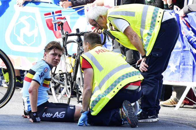 Evenepoel je leta 2017 na svetovnem prvenstvu v Bergnu nastopil le na cestni dirki, kjer pa je po treh padcih odstopil.  | Foto: Reuters