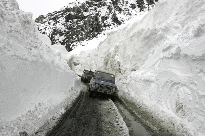 Nevarni prelaz Zojila - Himalaja | Foto Reuters