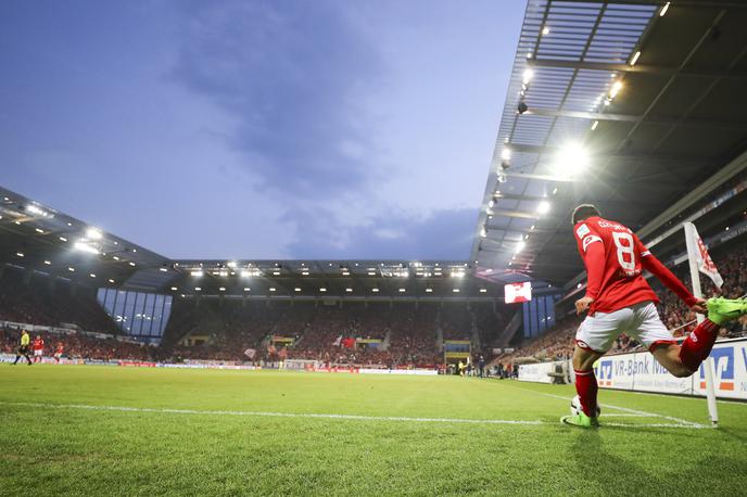 Bundesliga | O tem, kdaj bi se lahko nadaljevala nemška bundesliga, bo več jasnega prihodnji teden. | Foto Reuters