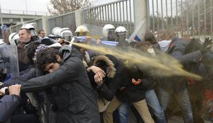 Policija na protestih v Ankari aretirala več deset ljudi