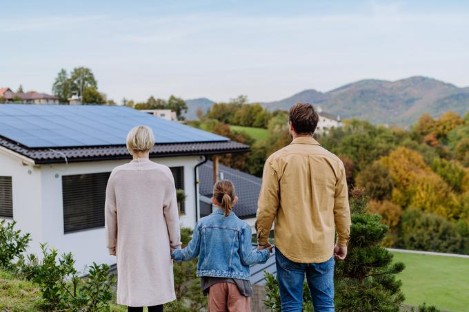 sončna energija paneli sončna elektrarna | Foto: Shutterstock