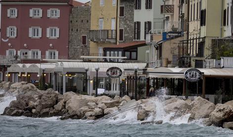 "Piran je z morja videti kot cigansko naselje." Občina: O Punti bomo odločili še letos.