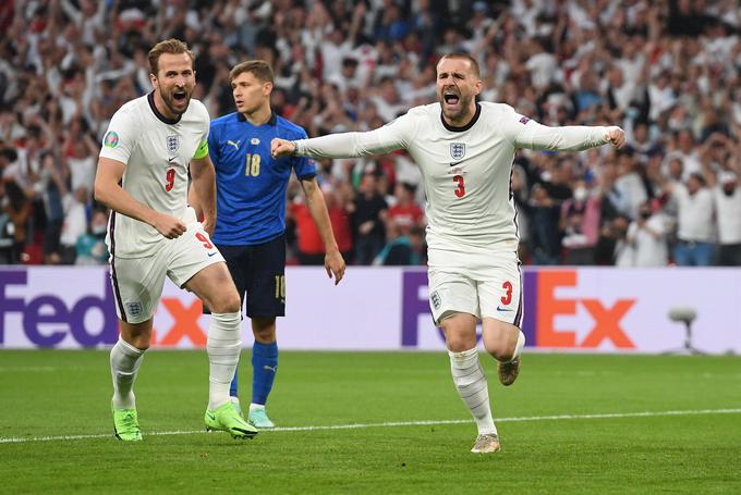 Luke Shaw je Anglijo v vodstvo popeljal že po dveh minutah. | Foto: Reuters