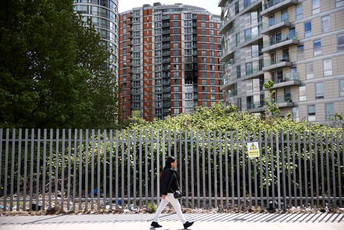 Požar v stolpnici v četrti Poplar v vzhodnem Londonu | Foto: Reuters