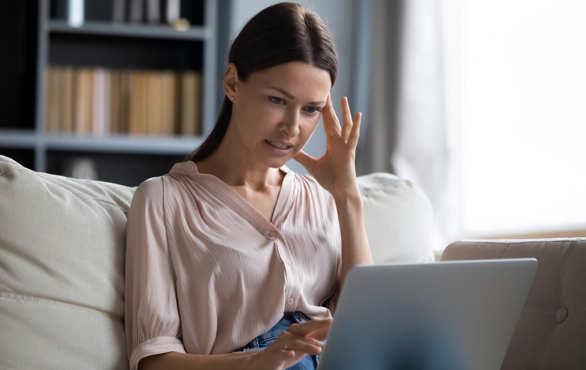 internet | Internetni promet v Sloveniji je v prvih dneh uvedbe ukrepov zaradi epidemije dosegel rekordne vrednosti. Po podatkih Arnesa smo v Sloveniji 14. marca prvič dosegli rekordni spletni promet, in sicer je skupni promet presegel 100 gigabitov na sekundo. Za primerjavo: skupni promet vseh uporabnikov v Sloveniji v delovnem času povprečno znaša med 25 in 40 gigabiti na sekundo. | Foto Getty Images