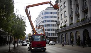 Začeli postavljanje lučk v Ljubljani: toliko naj bi znašali stroški za elektriko #foto