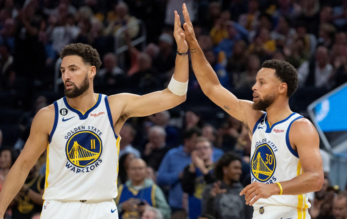 Klay Thompson, Stephen Curry, Golden State Warriors | Klay Thompson in Stephen Curry sta več kot desetletje tvorila šampionsko navezo pri Warriorsih, zdaj pa se Thompson seli v Dallas. | Foto Reuters