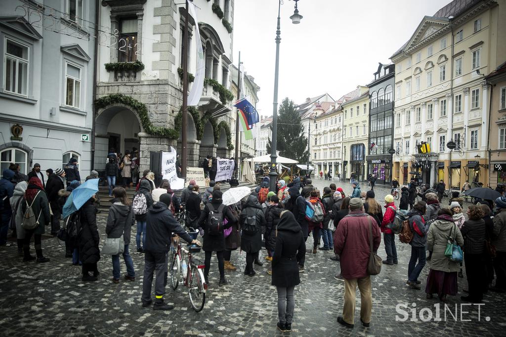 Protest, Zoran Janković, Mol, hostel celica