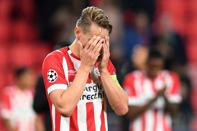 Kapetan PSV Luuk de Jong po porazu ni skrival razočaranja. | Foto: Reuters