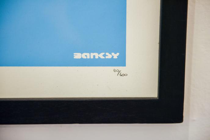 Banksy | V zapuščeni kmečki hiši so našli Banksyjevo delo. | Foto STA