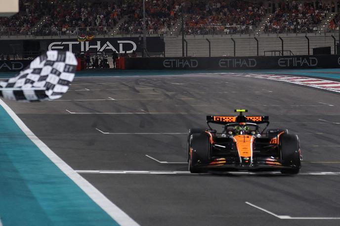 Abu Dabi Lando Norris McLaren | Lando Norris in Oscar Piastri sta si lani McLarnu pridirkala šest zmag in konstruktorski naslov. | Foto Reuters