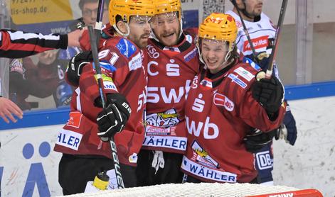 Urbas, Verlič, Jeglič in Gregorc s Fischtown Pinguins pisali zgodovino