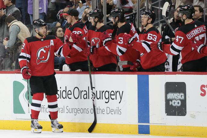 Taylor Hall | Taylor Hall je ob zmagi New Jersey Devils s 5:2 nad Sentorji sodeloval pri štirih zadetkih - dvakrat je meril v polno in dvakrat podal. | Foto Reuters