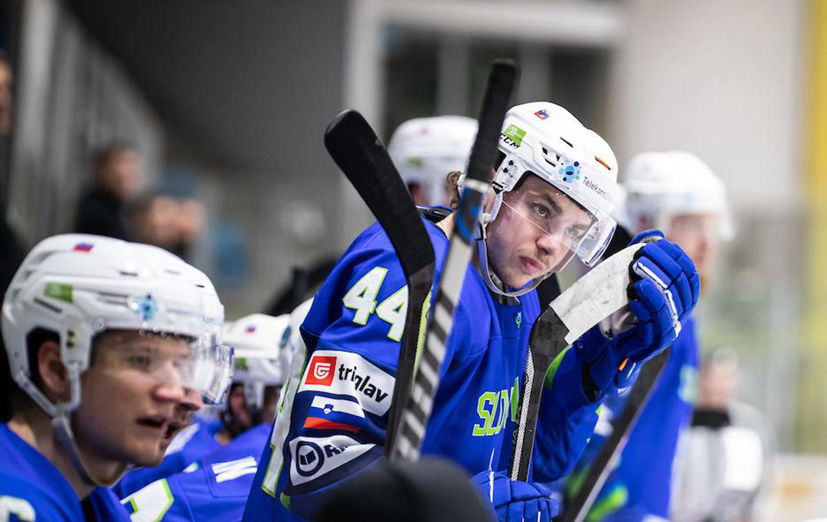 slovenska hokejska reprezentanca : Poljska, Ledna dvorana Tabor, Maribor, Bine Mašič (44) | Slovenci so se za konec pripravljalnega turnirja pomerili z Madžari in doživeli še drug poraz. | Foto Blaž Weindorfer/Sportida