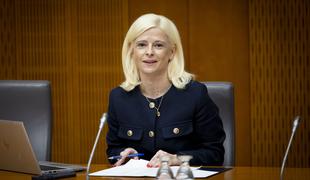 Nova ministrica za digitalno preobrazbo je Ksenija Klampfer