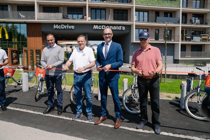 Bane Knežević, Zoran Janković, Urban Korenjak in Jože Mermal. | Foto: Alpe-Panon d.o.o.