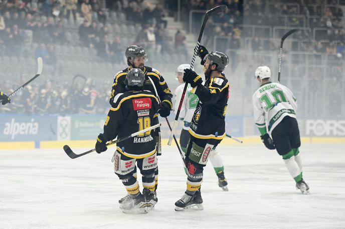 Pustertal : HK Olimpija | Pustertal je s 6:3 premagal Olimpijo in ji preprečil peto zaporedno zmago. | Foto HC Pustertal/Iwan Foppa