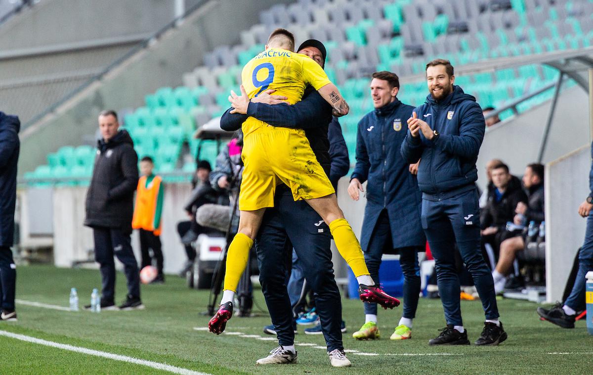 Olimpija Domžale | Domžalčani so v Stožicah napolnili mrežo Olimpije in premagali zmaje v gosteh kar s 4:1. | Foto Nik Moder/Sportida