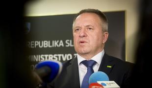 Minister Počivalšek: Vietnam želi vzpostaviti letalsko linijo s Slovenijo