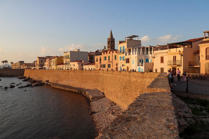 Alghero ob sončnem zahodu. | Foto: Matej Podgoršek