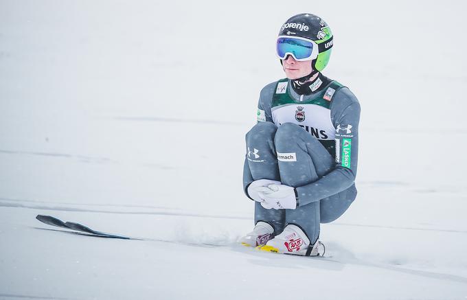 "Lanišek je dvakrat opravil izjemno delo, dva zelo dobra skoka z doskokom v telemark." | Foto: Sportida