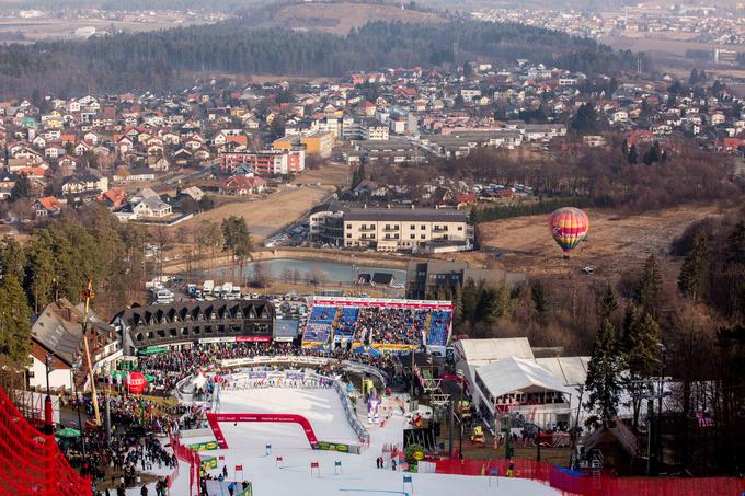 Zlato lisico je obiskalo približno 15 tisoč obiskovalcev. | Foto: Vid Ponikvar/Sportida