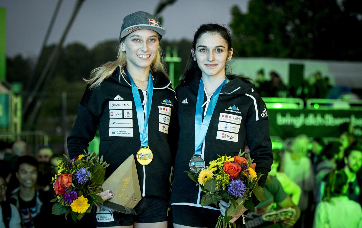 Janja Garnbret Mia Krampl IFSC WORLD CUP MUNICH | Prvi slovenski kandidatki za stopničke na domači tekmi sta aktualni svetovna prvakinja in podprvakinja Janja Garnbret in Mia Krampl. | Foto Ana Kovač