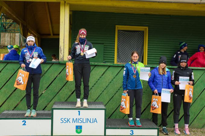 V začetku septembra je osvojila naslov članske državne prvakinje v nordijski kombinaciji. | Foto: SloSki