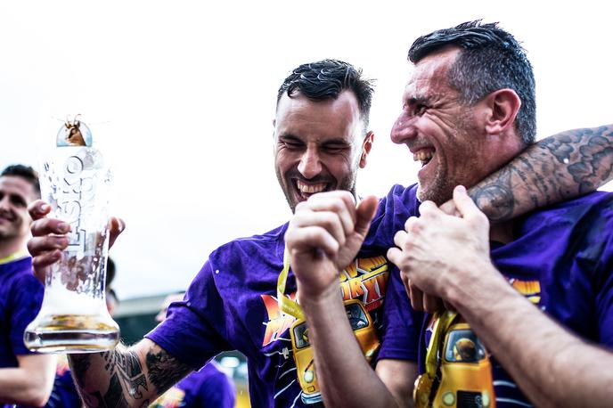 Amir Dervišević | Amir Dervišević je tako z Jasminom Handanovićem leta 2019 proslavljal zadnji naslov državnih prvakov NK Maribor. | Foto Grega Valančič/Sportida