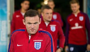 Rooney se vrača v prvo enajsterico